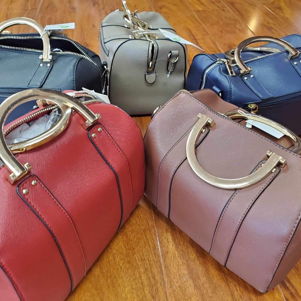 Red Vegan Leather Brand New Unused Purse With Gold Hardware 20 Each